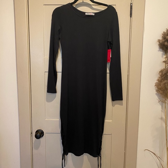JustFab Dresses & Skirts - Long sleeve cotton bodycon dress
